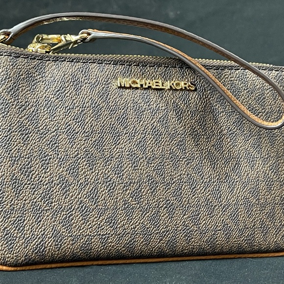 Michael Kors Wristlet Clutch - Picture 3 of 7